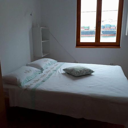 Vse Kontenti Koper Exteriér fotografie