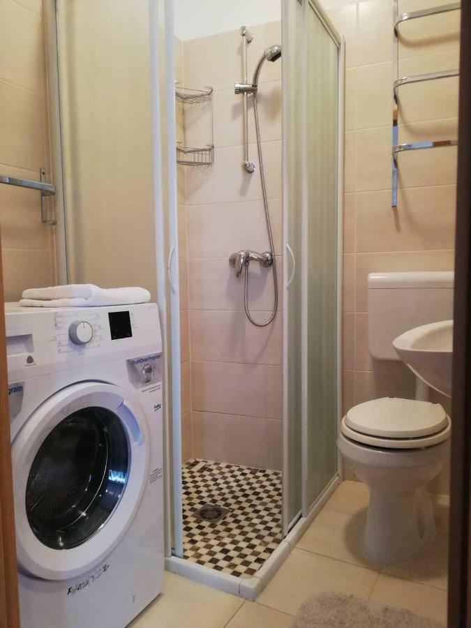 Vse Kontenti Koper Exteriér fotografie